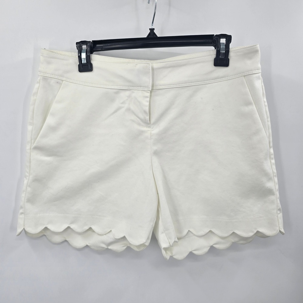 The Limited Women White Scalloped Hem Chino Shorts Size 8 Mid Rise Summer Casual